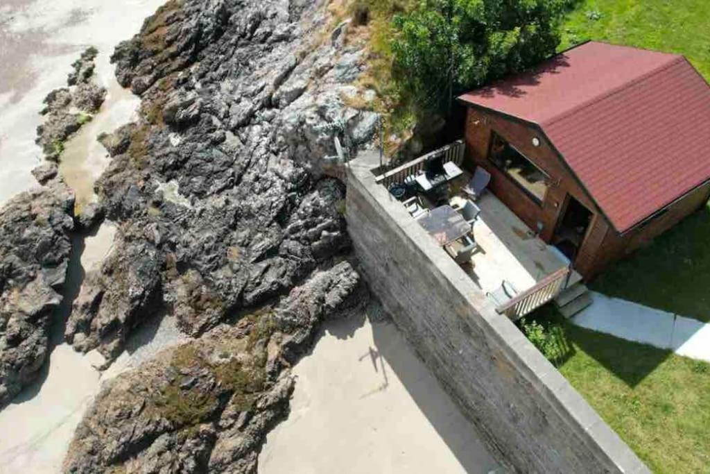 Cosy Portmor Log Cabin- Sea Views, Deck & Relaxation Malin Head Exterior foto