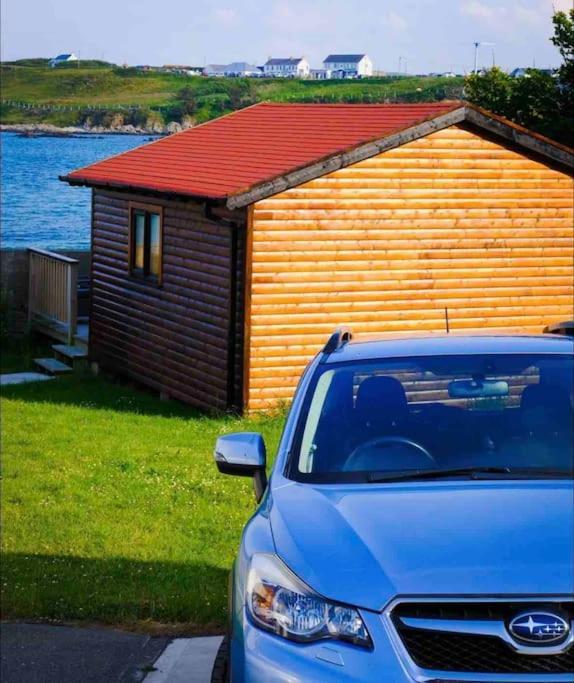 Cosy Portmor Log Cabin- Sea Views, Deck & Relaxation Malin Head Exterior foto